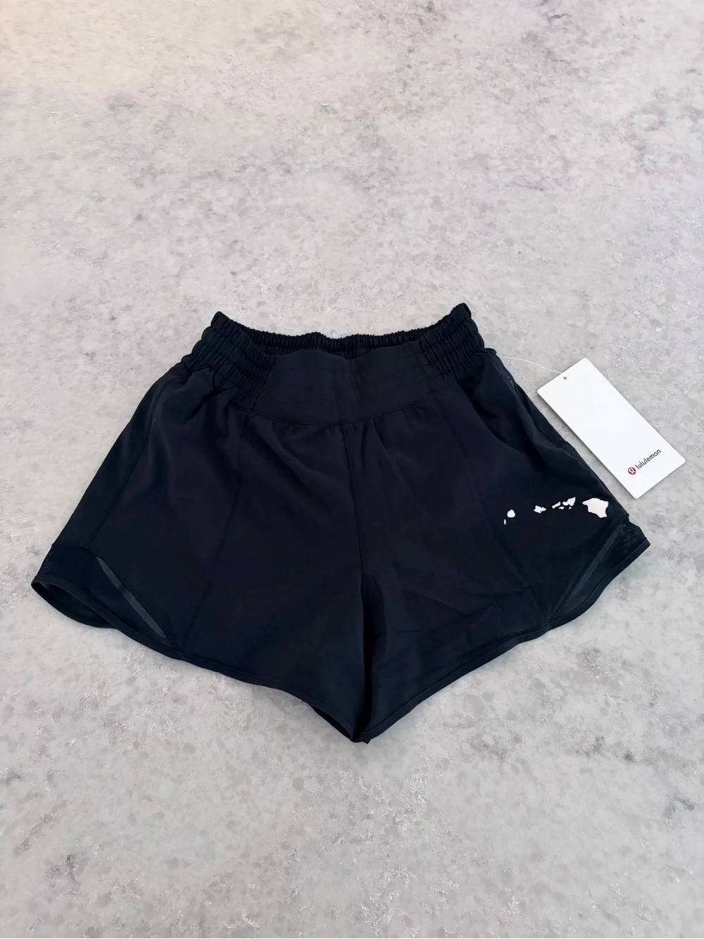 Lululemon Hawaiian Islands Hotty Hot Shorts - Black / Size 4 NWT Rare